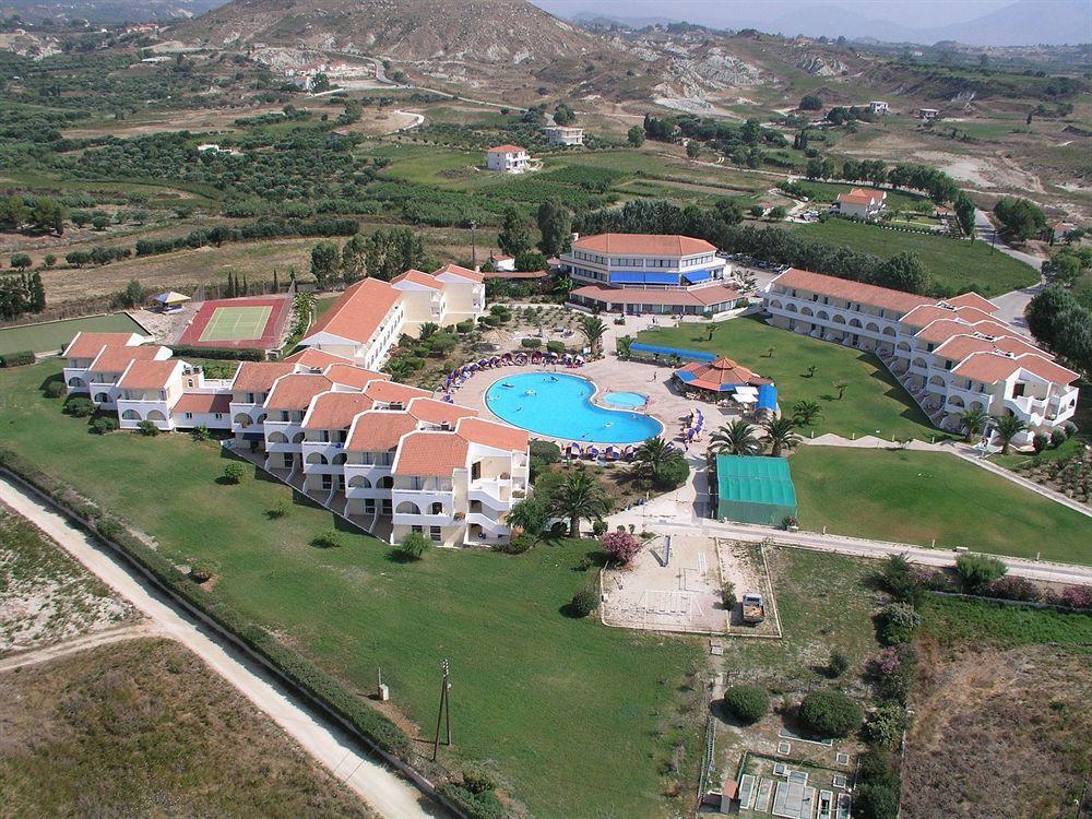Argile Resort Mantzavináta Esterno foto